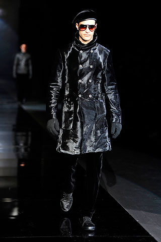 Giorgio Armani / - 2010-2011